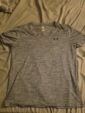 Under Armour Charcoal/Black Heather V-Neck Performance Tee